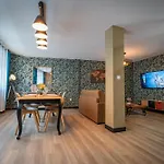 La Bulle Emeraude - Jacuzzi, Terrasse, Parking Prive Et Gratuit * Saint-Omer (Pas-de-Calais)