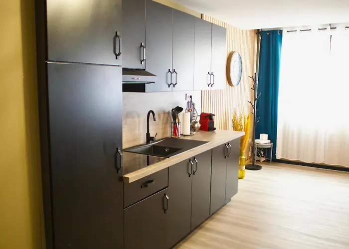 Appartement La Bulle Emeraude - Jacuzzi, Terrasse, Parking Prive Et Gratuit