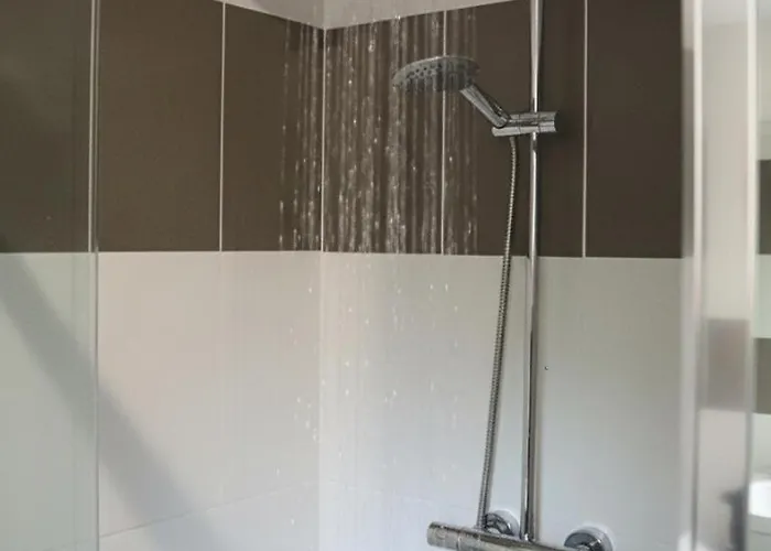 Appartement La Bulle Emeraude - Jacuzzi, Terrasse, Parking Prive Et Gratuit *