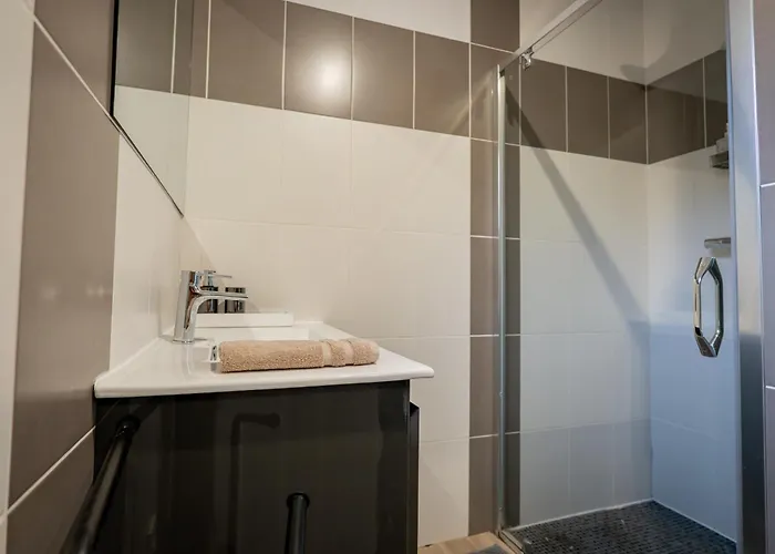 Apartment La Bulle Emeraude - Jacuzzi, Terrasse, Parking Prive Et Gratuit *